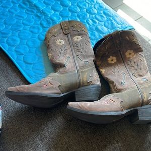 Laredo size 7.5 women’s cowboy boots